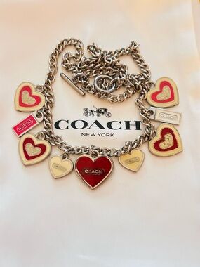 💰SOLD💰VINTAGE RARE Coach Heart Y2K Charm Necklace